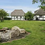 Find Peace In Charming Close To Nature Holiday home *